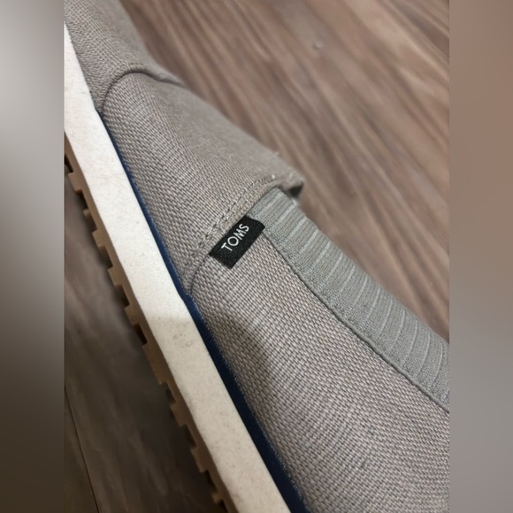 Tomโs Menโs Alpargata Loafer Flat in gray size 9.5 - Picture 5 of 9